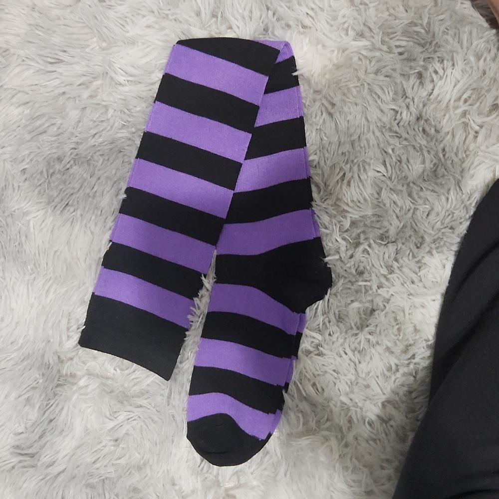 OVER THE KNEE SOCKS